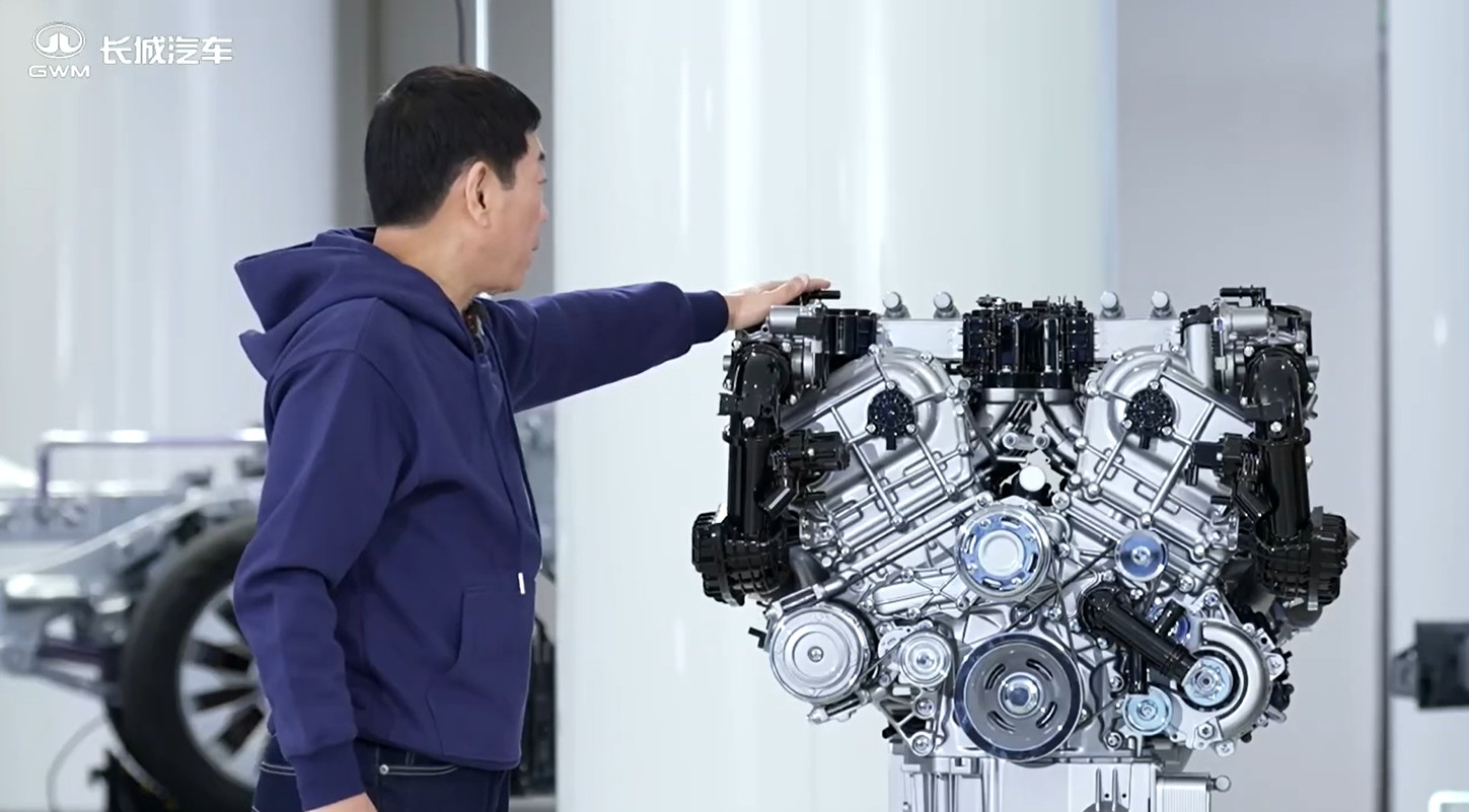 长城新平台全网进行征名，有个重点大家也可以深思一下，魏建军在直播里聊了个很实在的