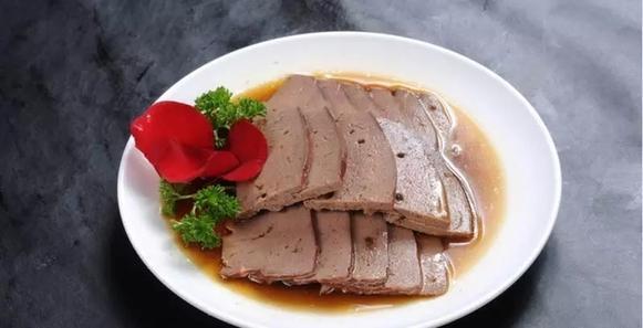 男女老少都要常吃猪身上的这个地方, 补血补气, 炒着吃最香了