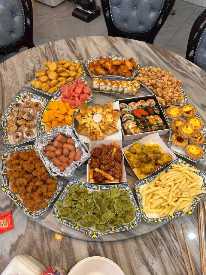 等我小了也要参加这种聚会​​​​