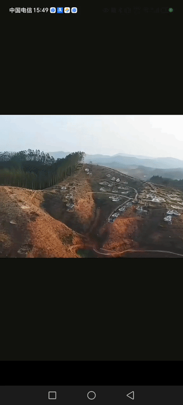 风水宝地地吗，应该是出了什么人才，不然不会那么热闹。