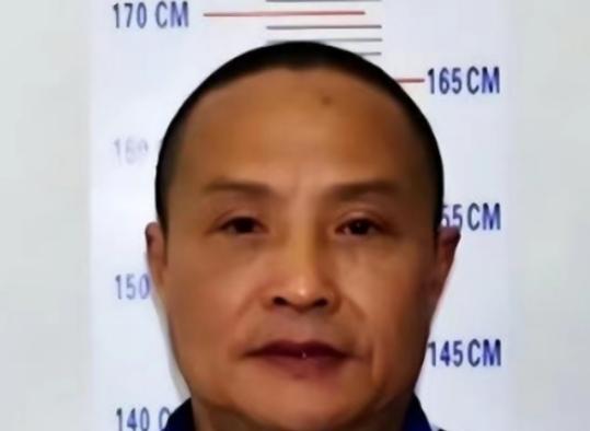 2016年，贵州一局长被双规，录指纹时却发现，他竟是18年前灭门惨案的凶手，这么