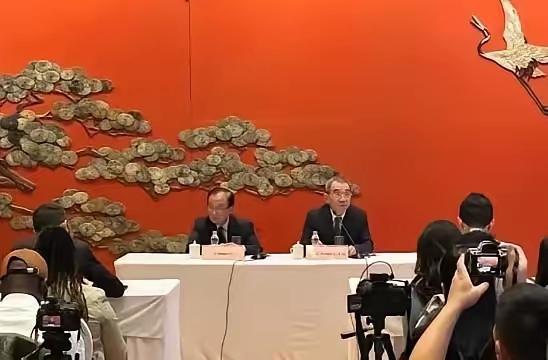 中美一旦停止贸易，那么中国将不再进口美国的任何一样东西。​很多人说伤敌一千自损