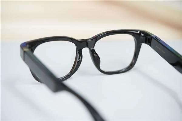 【苹果首款AI智能眼镜细节曝光，预计今年发布！】苹果首款AI眼镜代号N50