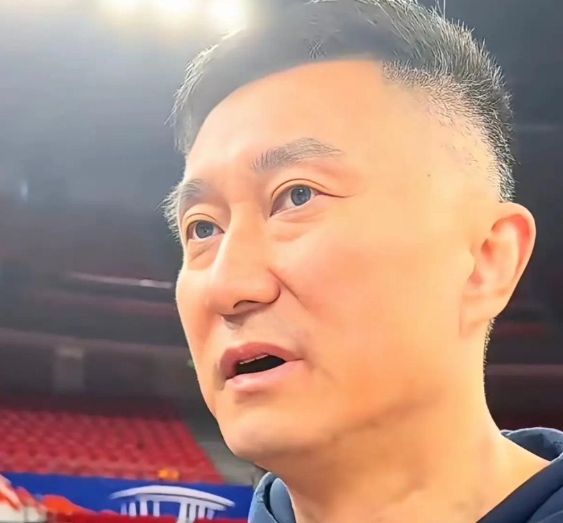 媒体人:广东半支主力取得5连胜已不容易。近日，不少球迷提到:广东队的整体实力