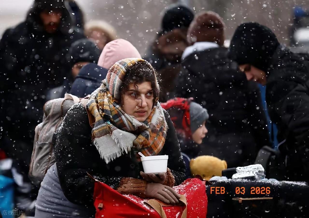 泽连斯基收到一个“好消息”：绝大多数乌克兰人要求乌军对俄罗斯本土发动袭击。2