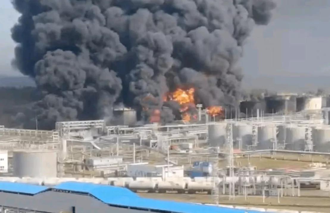 塔斯社报道，当地时间18日，顿涅茨克共和国行政长官希普林证实，当地最大的两处电力