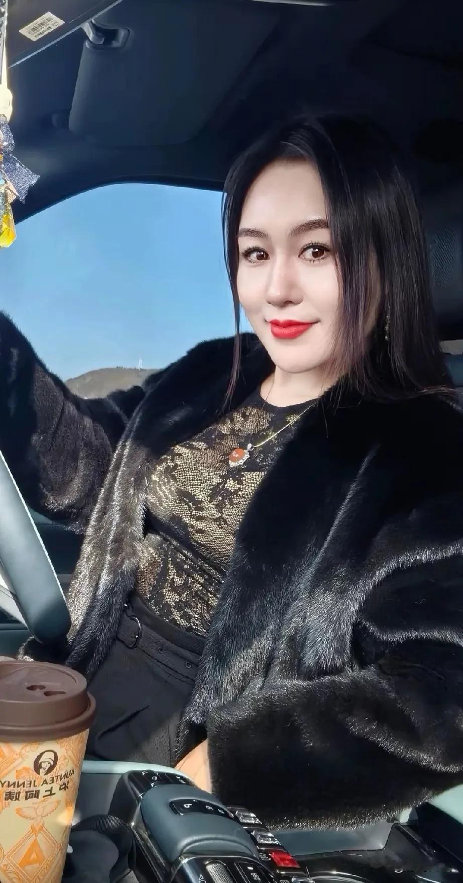 86年40岁终于清醒不要炫耀你的钱在大病面前就像纸不要炫耀你的美貌