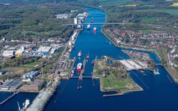 千万不要小看了特朗普，达尔文港、巴拿马港、瓜达尔港，在美国暗中支持下，一张针对中