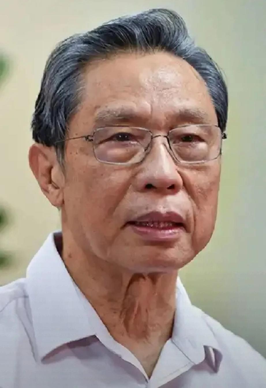 89岁钟南山院士，近况曝光！4月30号，钟南山院士的一段讲课视频冲上了热搜