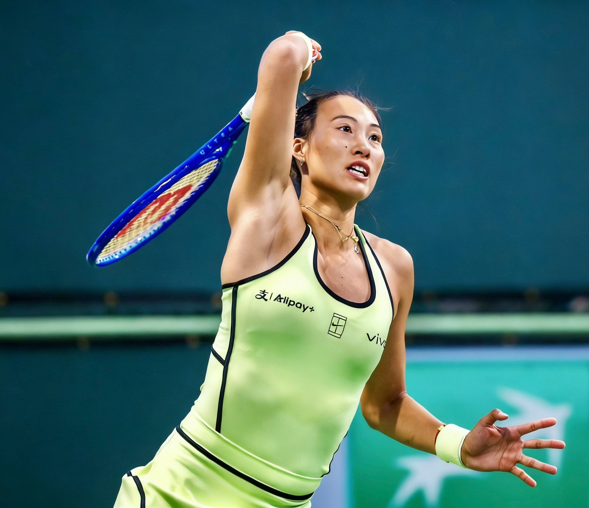 在迈阿密的风云变幻中，寻找方向。郑钦文虽然两盘败给苦主萨巴伦卡，但从伤愈复出的四