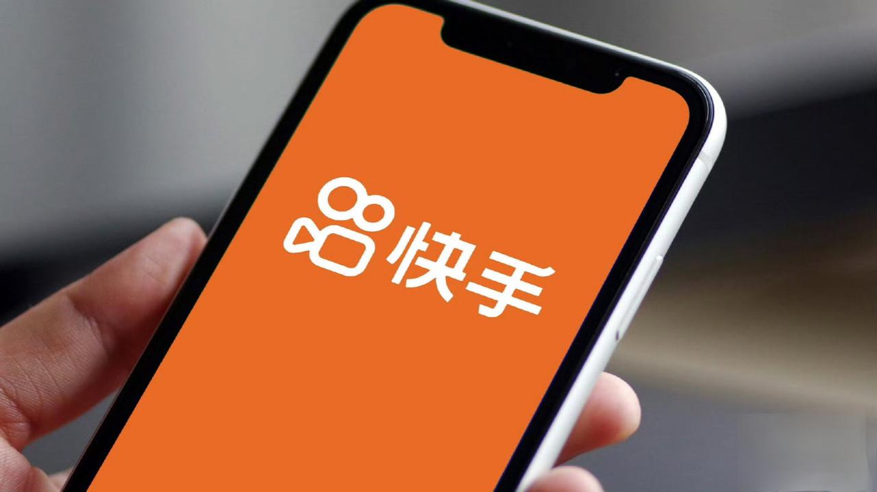 不少人晚上打开快手想刷会儿直播放松一下，结果一进直播间就被吓了一跳，满屏都是不堪