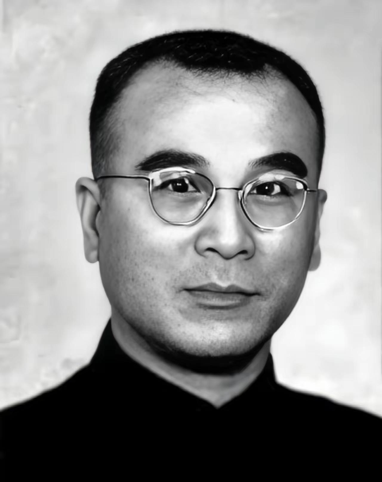 1949年，南京。保密局的特务已经把上万名共产党员的处决名单划好了红叉，刑具早已