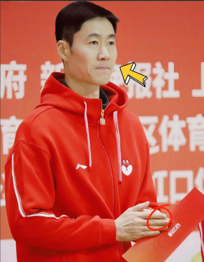 我有种预感王励勤怕是要坐不住！不是因为他自己，而是因为......刚开赛就