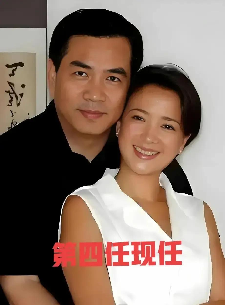 她的前夫在离婚协议上签了字。但真正在三次脑部手术知情同意书上签下“廖京生”三个字