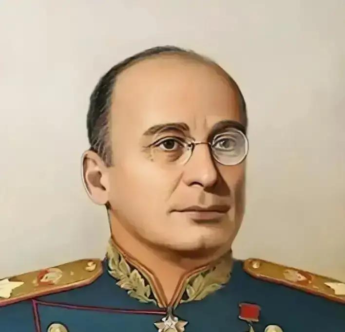 1953年3月5日，斯大林去世，贝利亚确认斯大林彻底断气后，立刻站起来，脸色一变，朝着斯大林吐了口唾