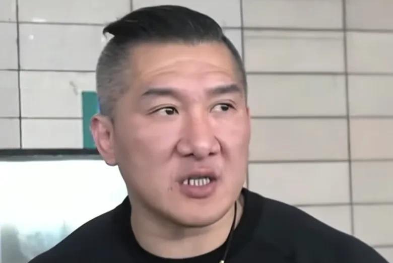 网红馆长回到岛内直言“大陆最美的风景也是人！”还开玩笑说大陆很多朋友像岛内的阿