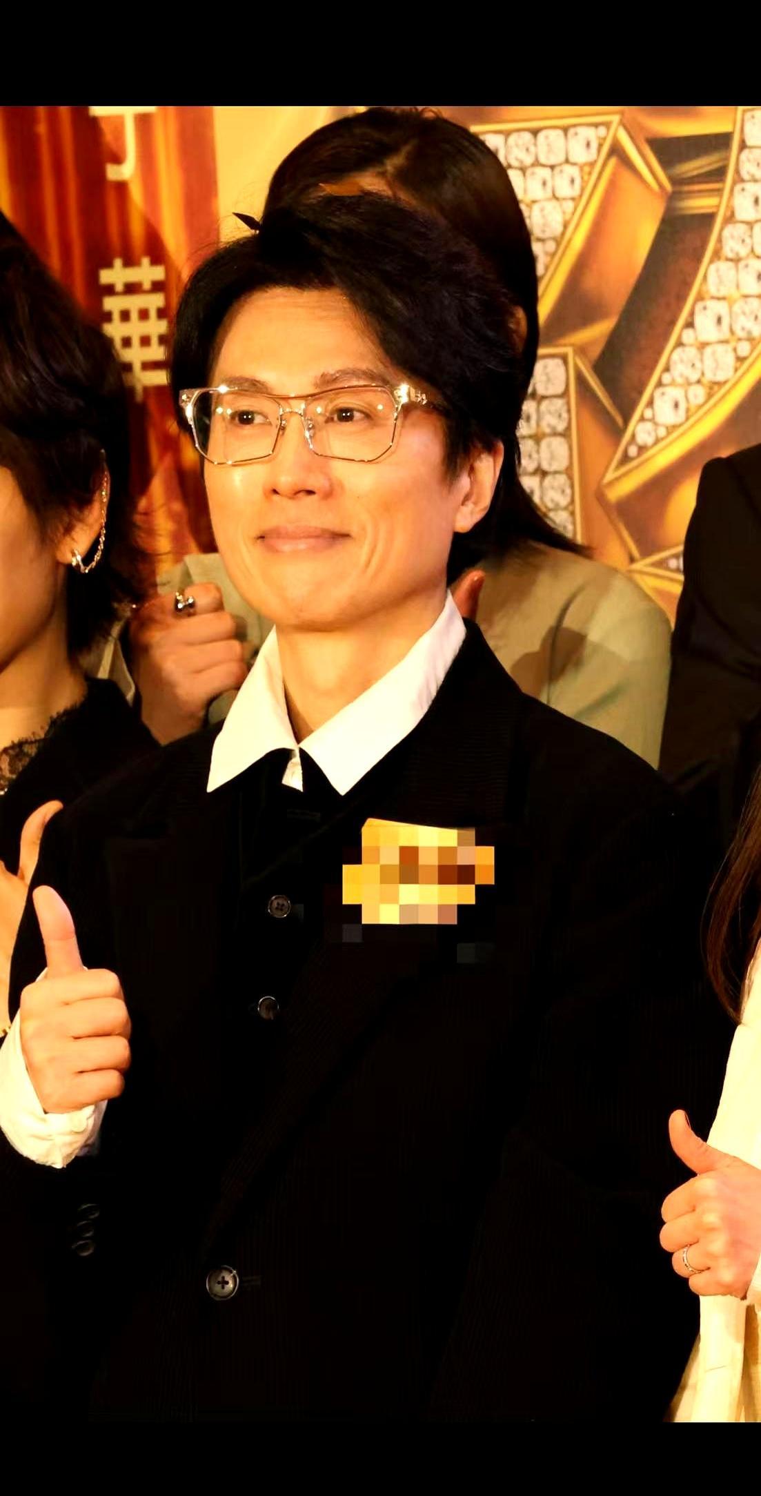 黄子华新片戳破了中年男人的秘密：他们去夜总会，根本不是为了找快乐。你在公司