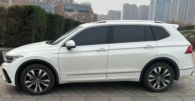 一年两万多公里花费两万多元，这样花销贵吗