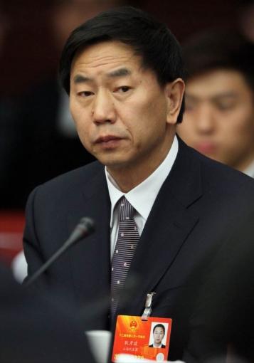 历史再一次证明了耿彦波的高瞻远瞩！[横脸笑]最近内蒙古丰镇那场持续48小时的特