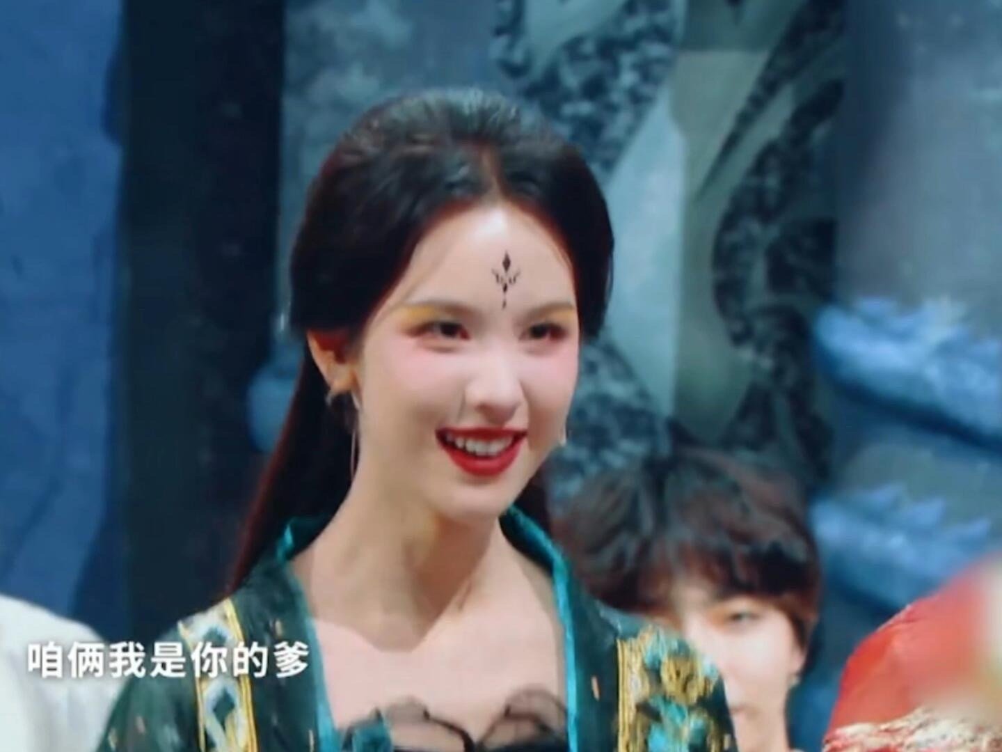 陈都灵横店苦练宗族游戏，台上却一秒破防​​​
