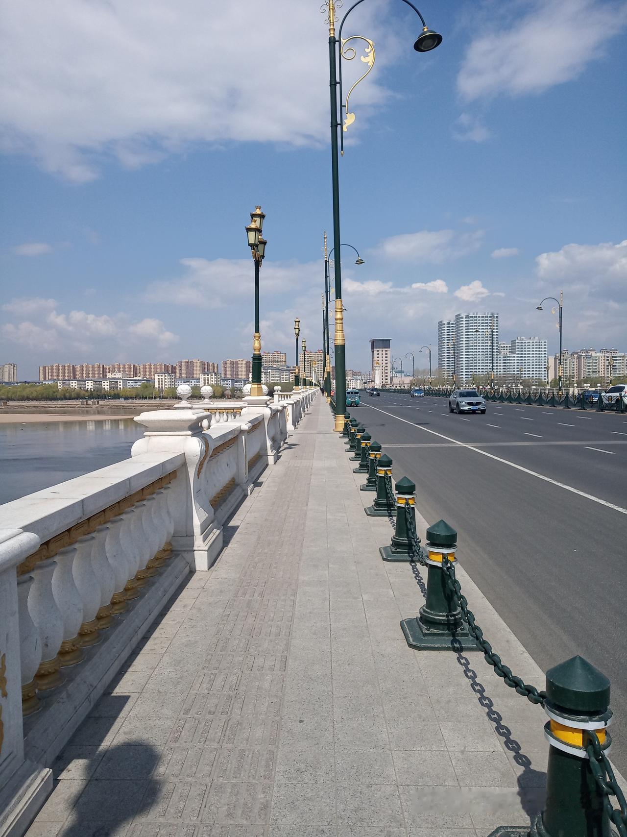 一桩强奸案发生的始末，上个世纪八十年代深秋的一个夜晚，从偏南方向刮来的飒飒秋风