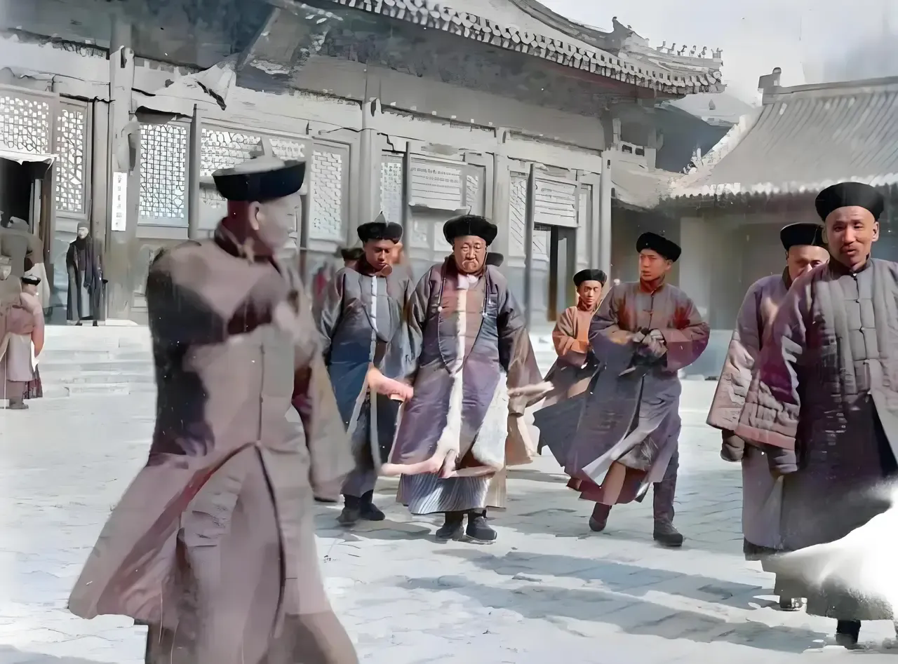 你认为清军衰败的真正原因是什么?