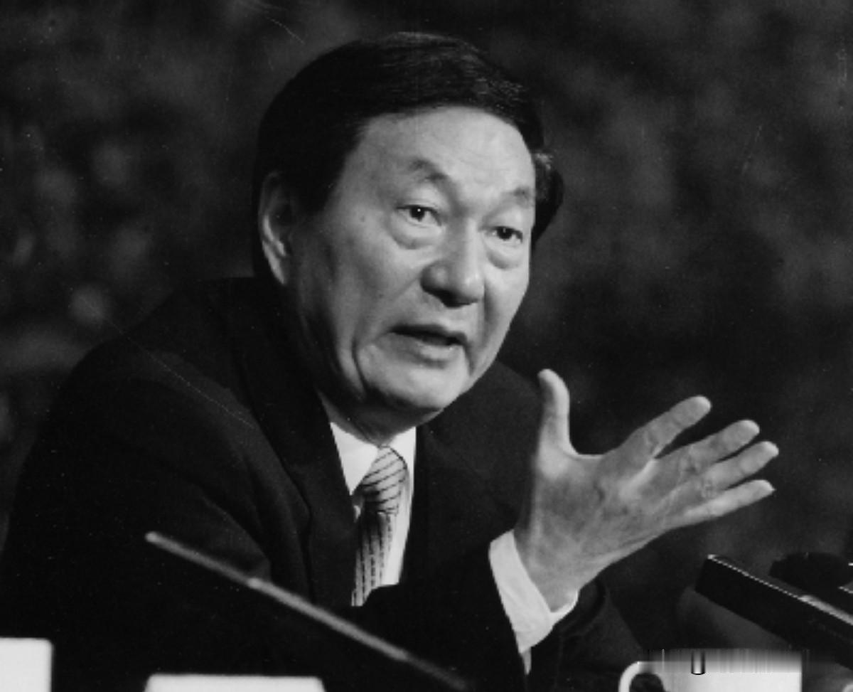 1978年是中国发展的关键转折之年，也是朱镕基总理政治生涯的关键转折之年。朱镕基