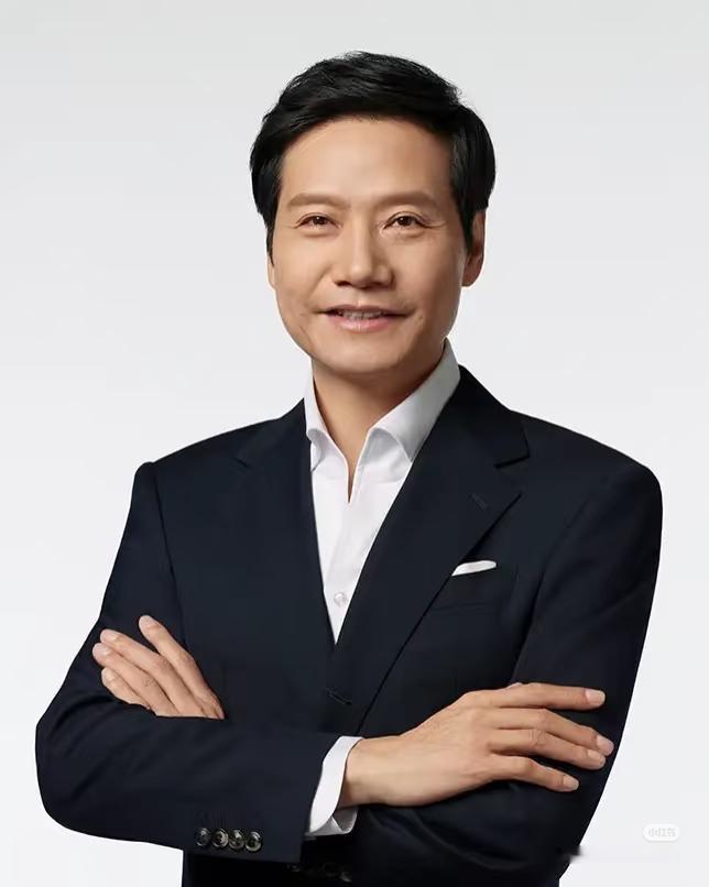 发现了没有？雷军身上有一种玄学，就是只要是他的演讲，不管他是主角还是配角，大