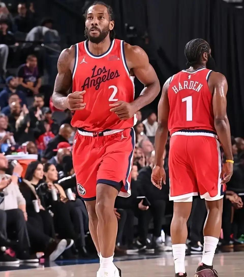 祖巴茨休战8场，快船反而起飞大中锋不在，快船禁区得分反涨5.5分。原因很简