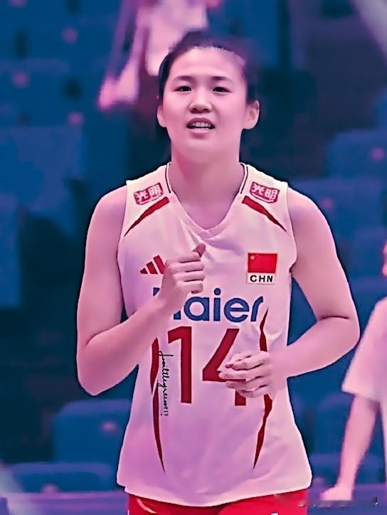 中国女排新一代年轻球员简介：(五)解盛钰，山东济南人，22岁，身高一米八七，场