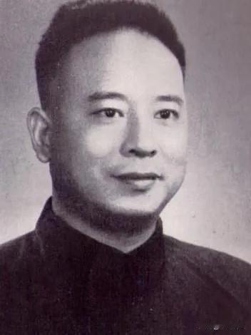 1967年的重庆,《红岩》的作者罗广斌跳楼身亡，然而14年后，公告指出: