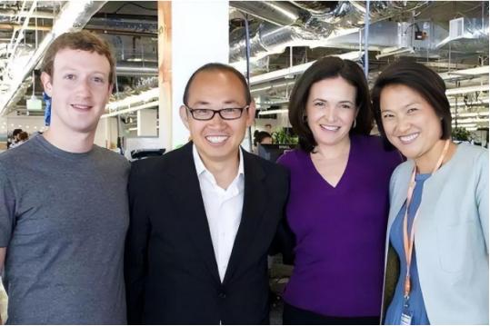 云南首富李晓明：一家人全是美籍，却还在国内“捞金”，年赚4亿，账上还存有130亿