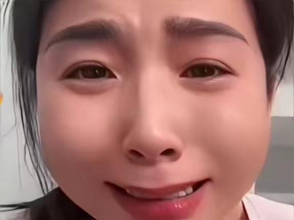 不知道现在王老板看到如此的崔丽丽有什么感想。看见你嚣张的视频，我们怕怕的，