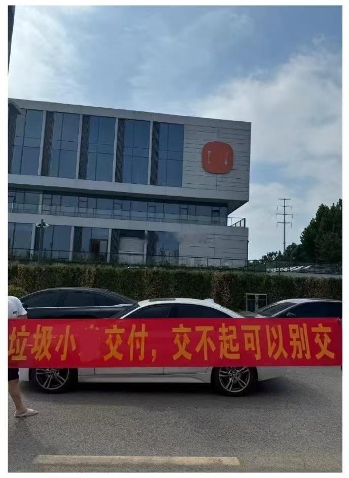 现在提这车还会漫长的等待吗？？？反正二手车市场里这车的销售速度已经很~~~以至于