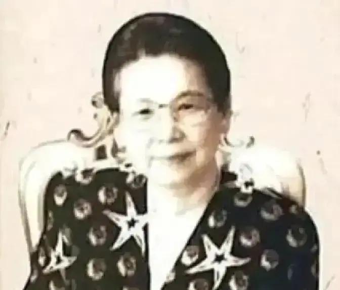 1988年，杨尚奎遗孀水静要去美国，杨尚昆得知后，立马下令：“查查领事馆发证的人