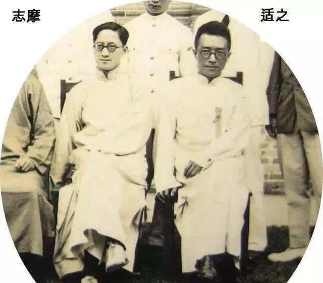 1931年的一天，原本借住在胡适家的徐志摩，与朋友玩到深夜，蹑手蹑脚地回到房间时