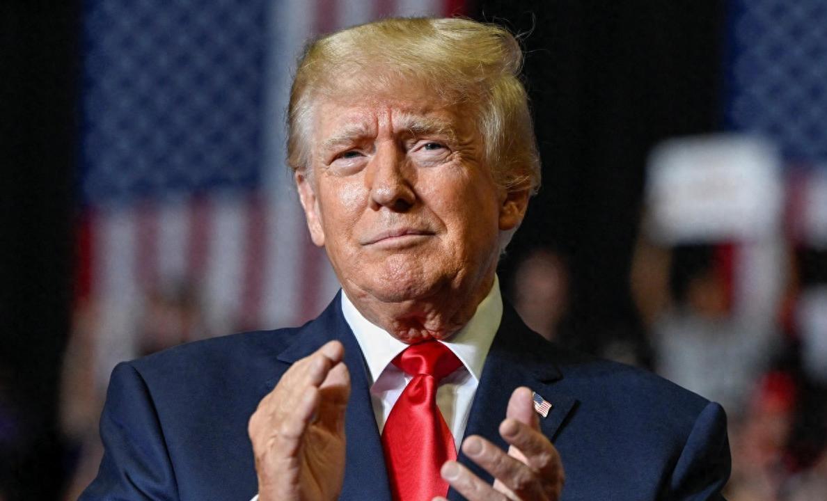 特朗普破防！短短两天他领教了：欧俄的精明、中国的顶级阳谋79岁的特朗普彻底绷