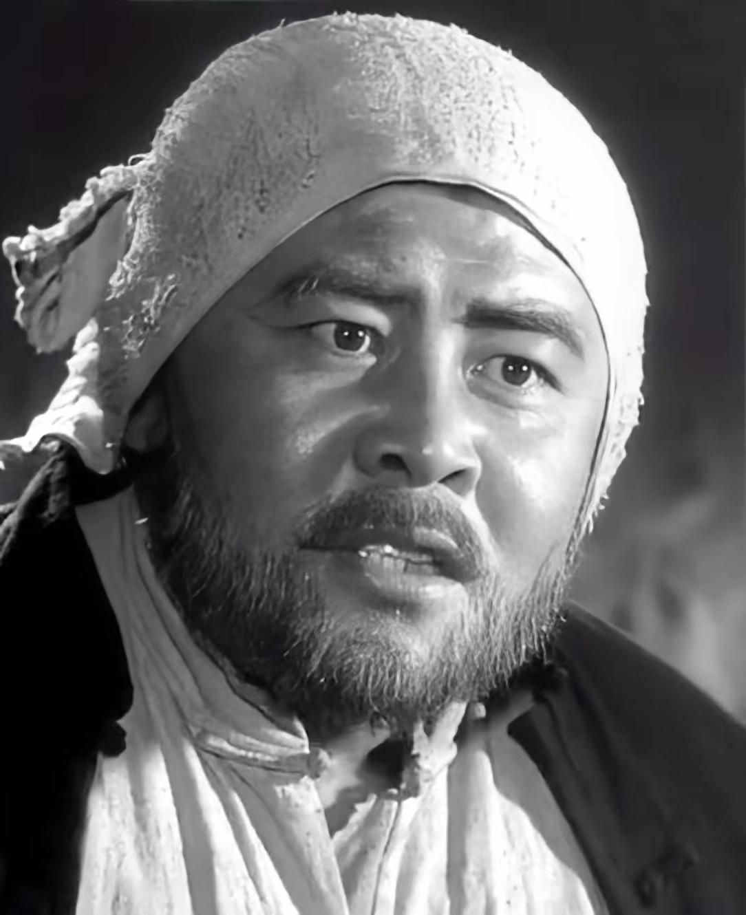 他，（1935—1982）陕西人，北影、凤凰影业演员。1956年考入北电表演系