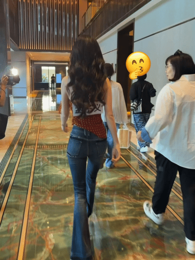 孟子义这个背影太美啦