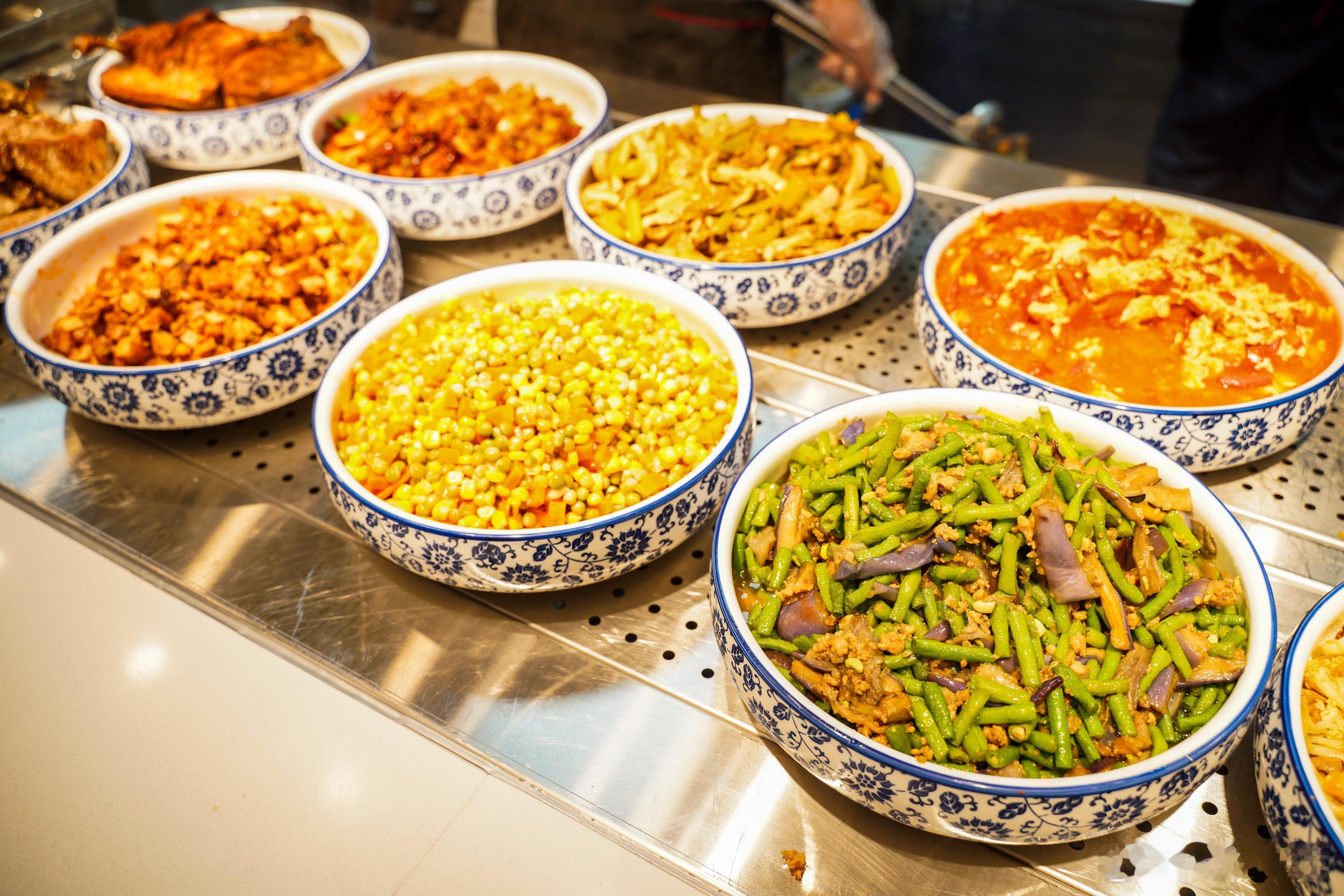 小鹏新总部食堂什么水平？​​​