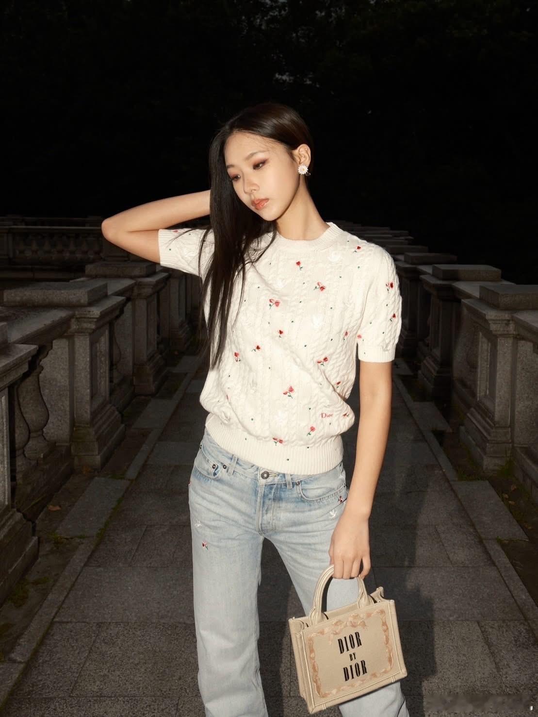 小s大女儿Elly与Dior～