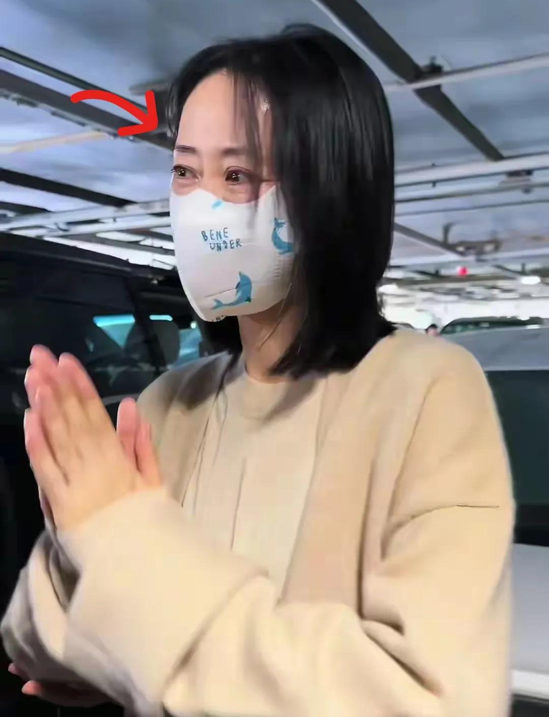 刘敏涛赶赴朱媛媛告别仪式！边走边哭，哭成泪人，悲痛不已！曾经的好姐妹，好同学，