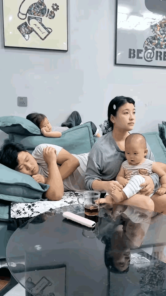 老公睡觉都要背锅，也难怪，俩孩的爹哪有时间睡呀！