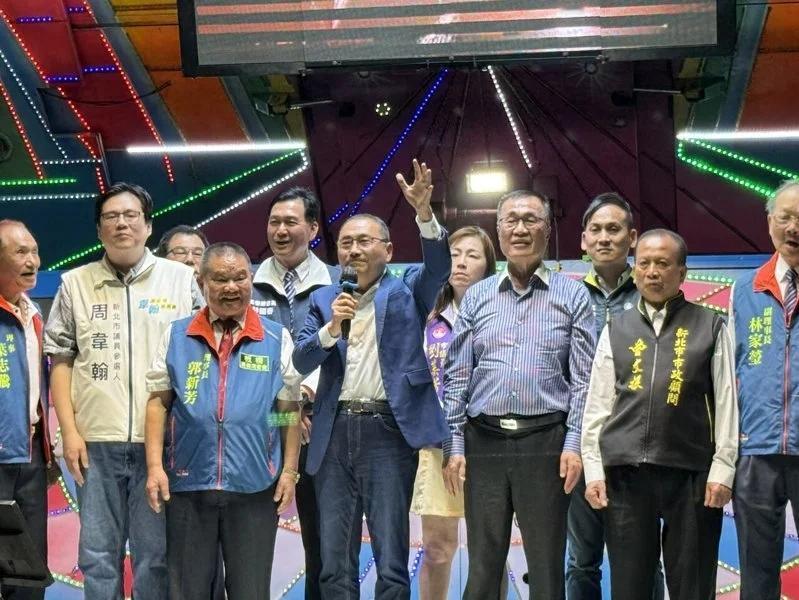 力挺李四川，侯友宜：把对我的感情疼爱转给他台湾2026县市长选举加温，新北板桥