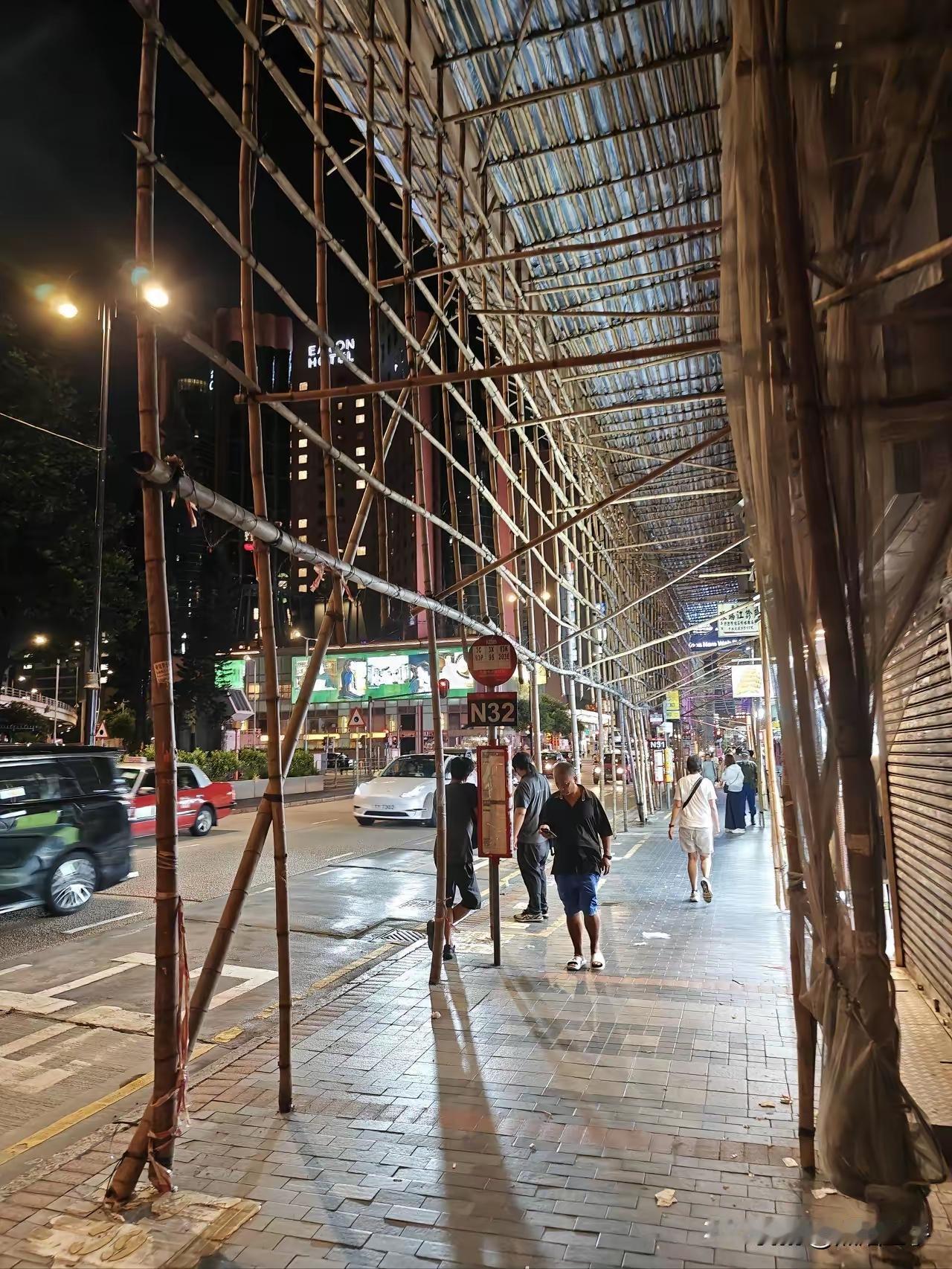 香港火灾14条人命的代价！真相真不是天灾而是人为叠加的隐患大爆发！内地