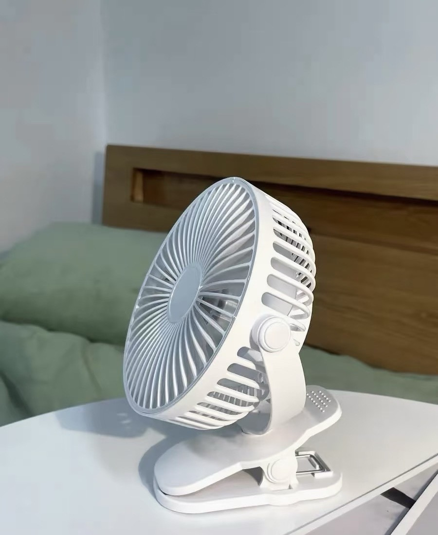 每个努力奋斗的你都闪闪发光每个努力的任都值得让自己过得更舒适，夏天可以准备一个小