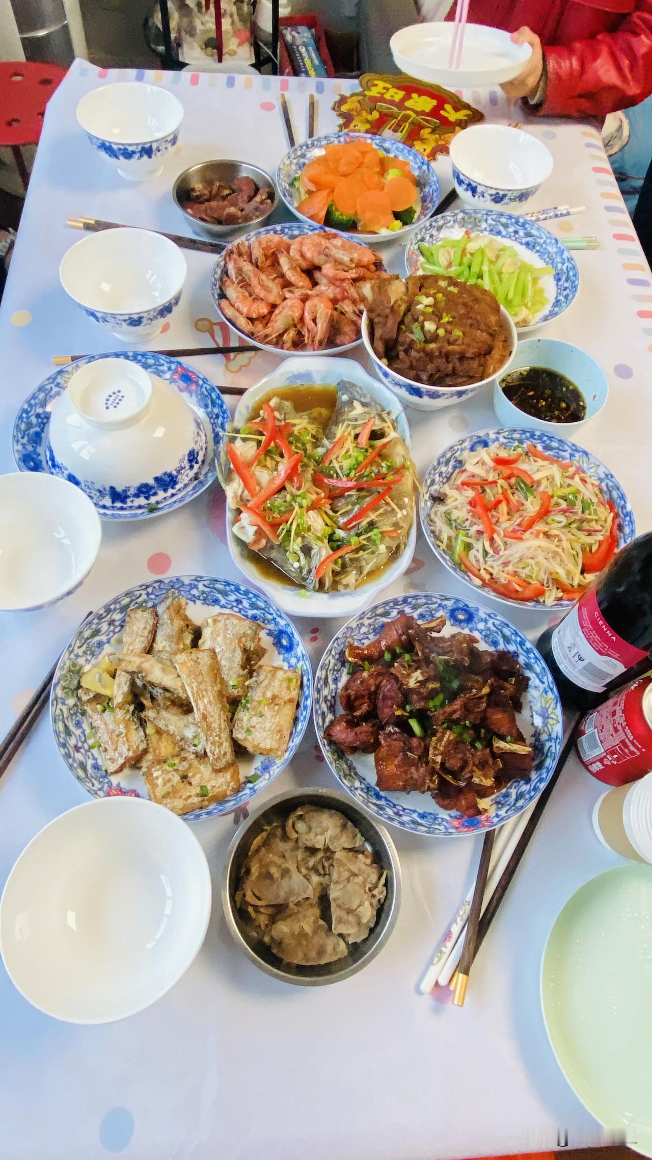 到现在，我每天在家里做饭菜，从来不放味精或鸡精。自从市场上出现了味精，广告