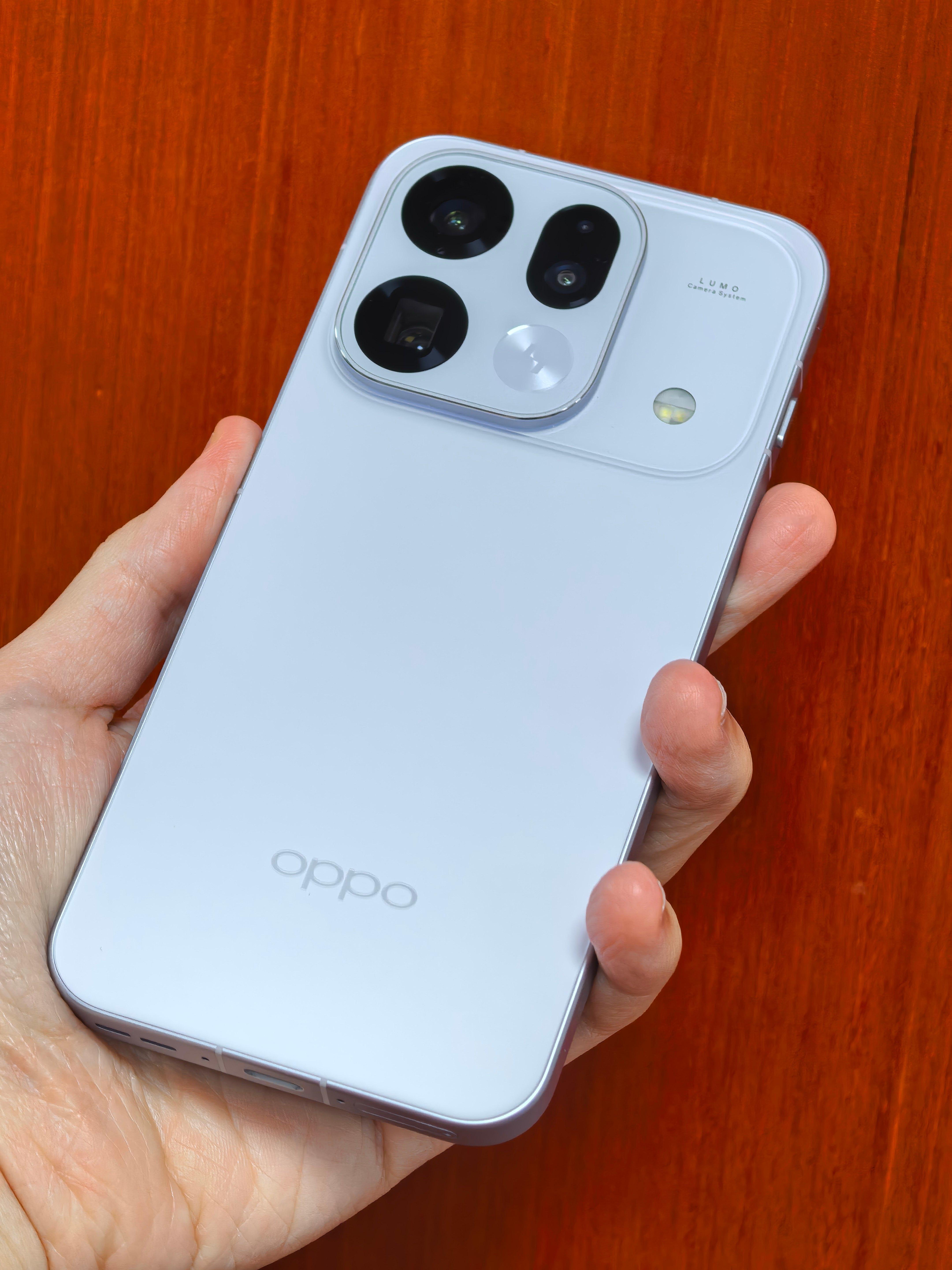 简单唠唠这几天OPPOFindX9sPro的使用体验虽然机身小小的，拍照却很