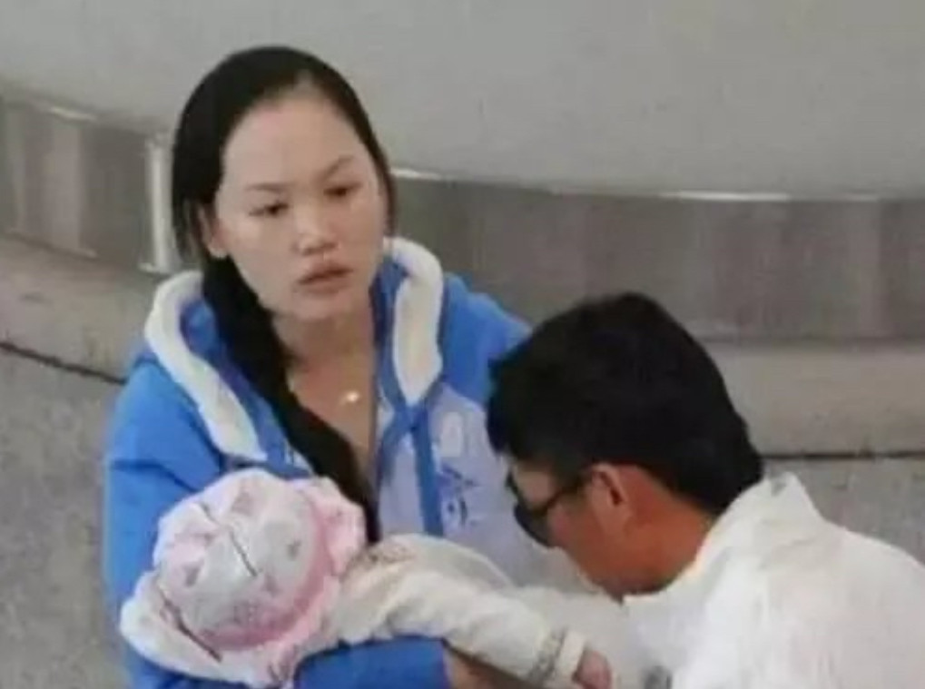 马蓉卸妆后！王宝强女儿长相是有原因的，网友：史上最丑的校花！