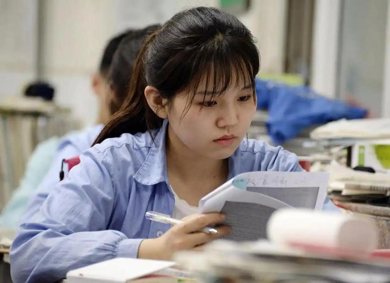 多所985高校官宣考研复试将取消笔试，这很可能是高水平大学招收研究生的趋势，让考